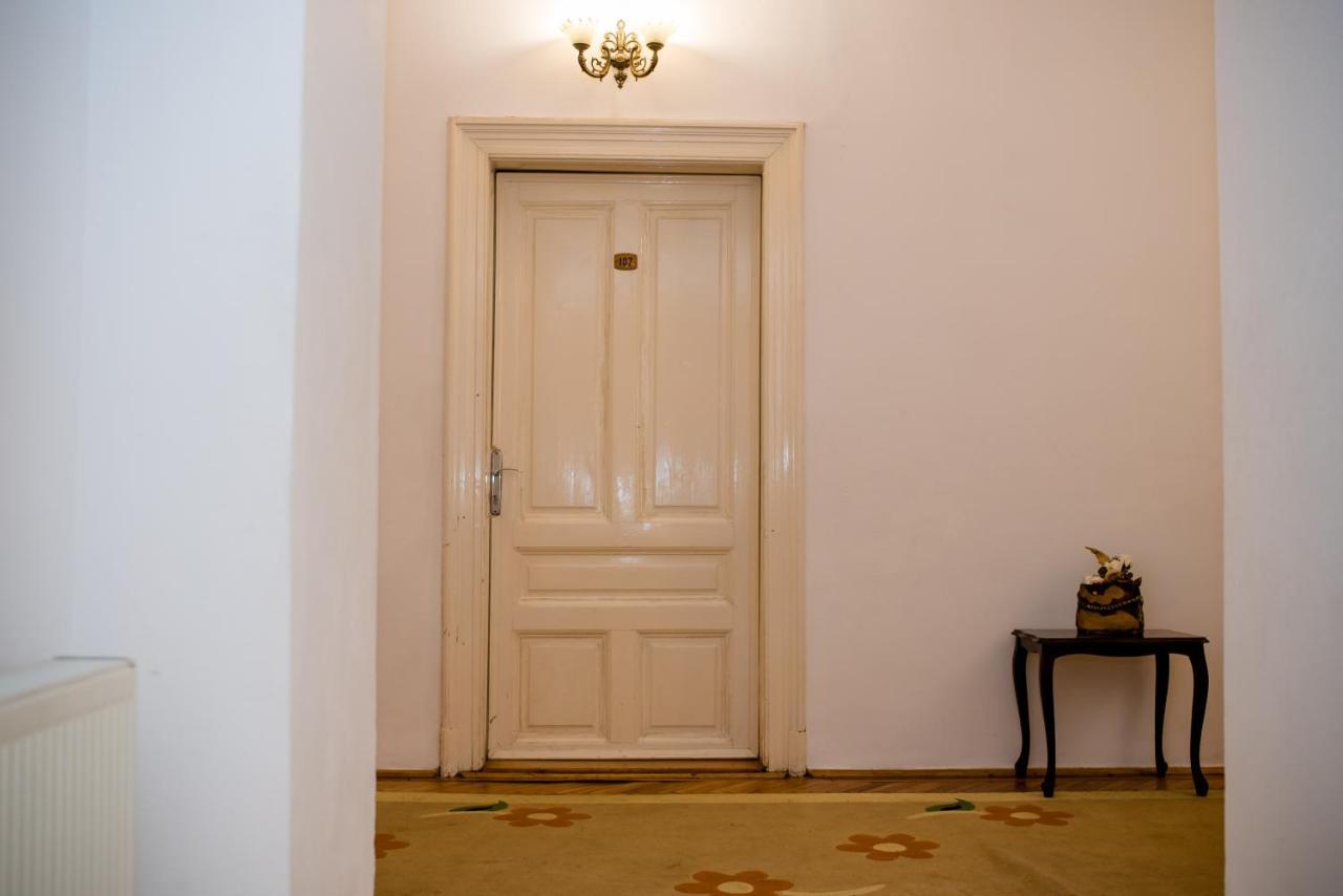 Hotel Marion Dumbraveni  Ngoại thất bức ảnh