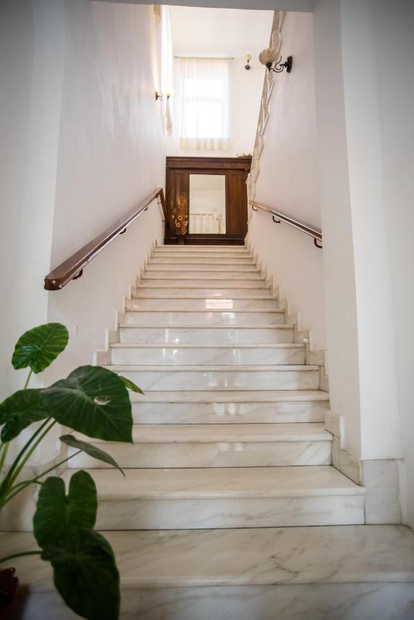 Hotel Marion Dumbraveni  Ngoại thất bức ảnh