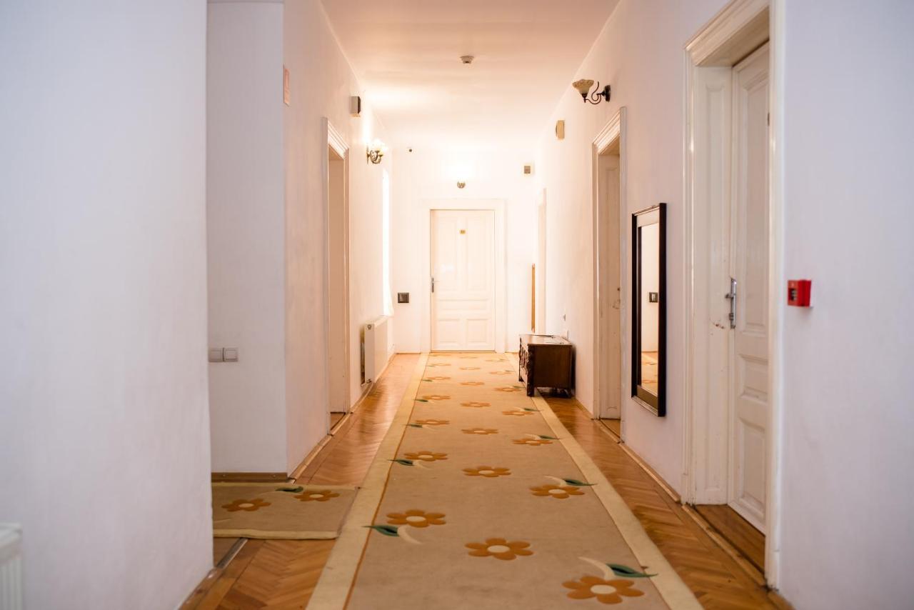 Hotel Marion Dumbraveni  Ngoại thất bức ảnh