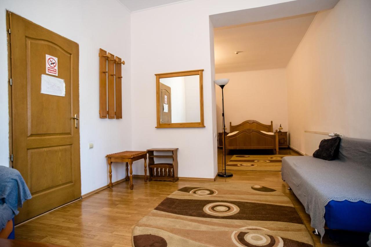 Hotel Marion Dumbraveni  Ngoại thất bức ảnh